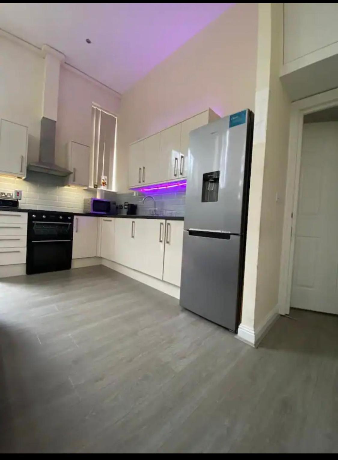 Spacious King Room With Private Entrance - Near Emirates And Camden And King'S Cross - 5 Min To Tube Finchley Eksteriør billede